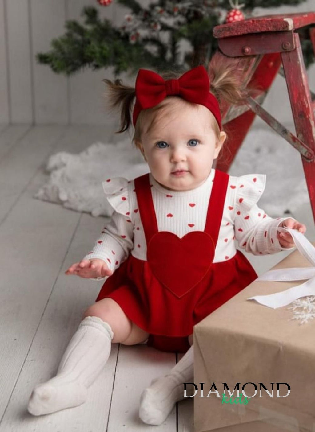 Completo Neonata Cuore Salopette bianco e rosso