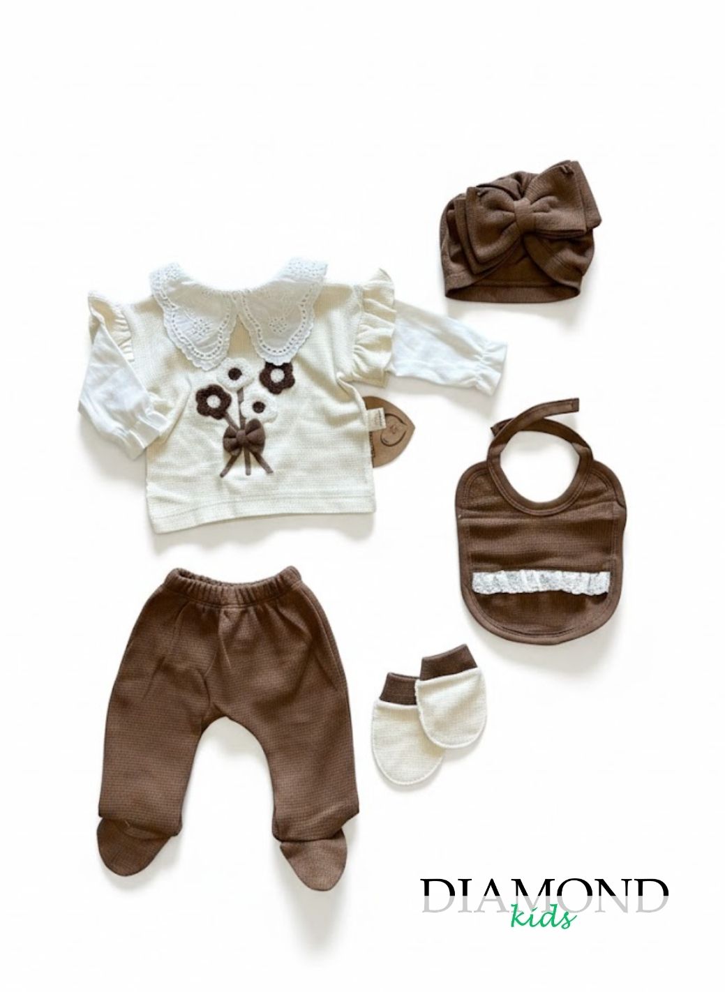 Completo Neonata Pizzo  fiori panna e marrone