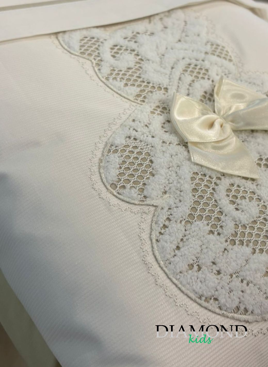 Set Navicella Neonato Ornella Orso pizzo panna